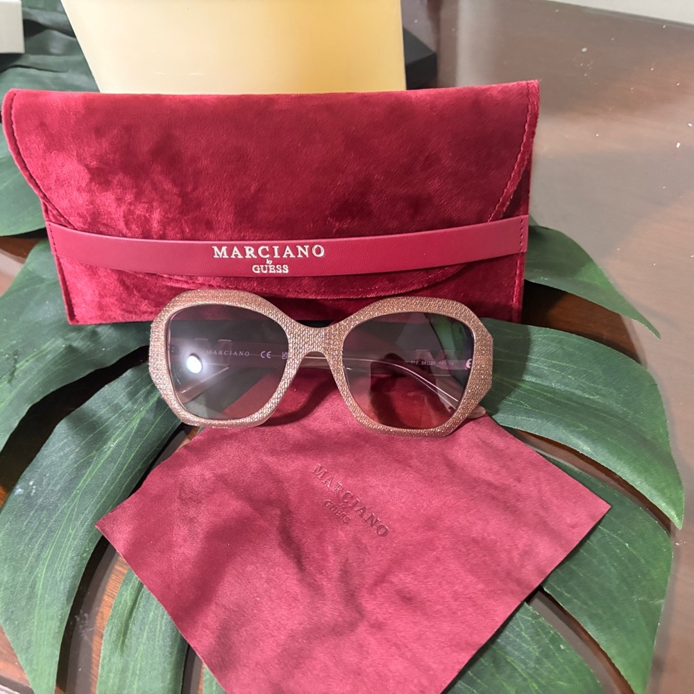 ✨ MARCIANO by GUESS Rose Gold Glitter Oversized Sunglasses with Case & Cloth